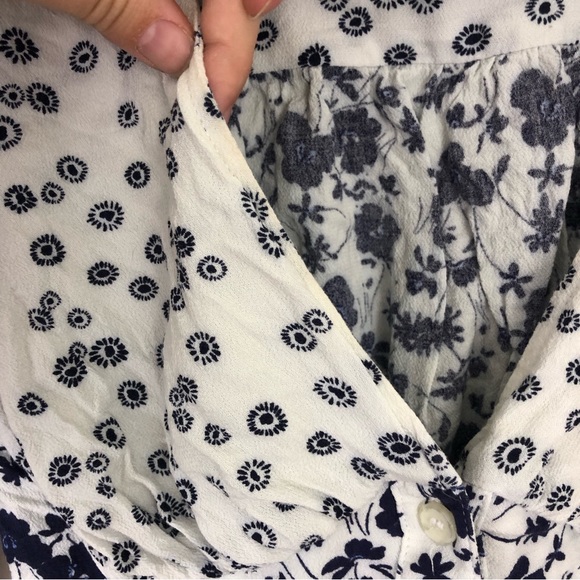 Free People Lady Bohemian Button Front Floral Printed Blouse Blue & White Small - Picture 6 of 7